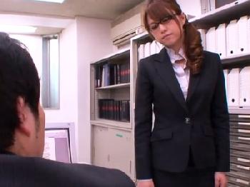 出世コースに乗った美女会社員が至る所での挿入展開で何度も何度もアクメ狂い