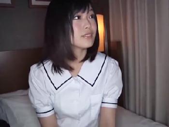 アイドル顔負けな美少女女子校生の汗ばんだカラダを堪能する性行為