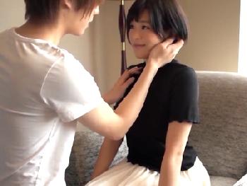 ピュアなショートヘア美少女と昼間っからホテルで粘り強く戯れる性行為