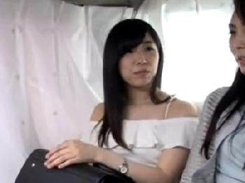 とても綺麗な母親も娘もそろい踏みの親子丼!!感度の良すぎる母親が止まらなくなって娘が赤面W