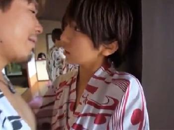 アイドル級の可愛さを持つスレンダー美少女が和装姿での挿入でアクメ顔披露