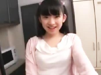 ツインテールの妹に甘く誘われてキッチンでおまんこ内射精する兄W