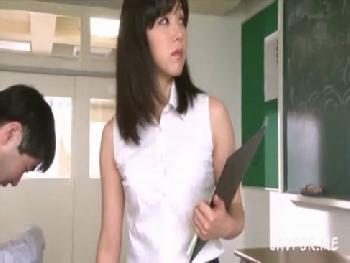 虐められている生徒を助けた女教師が…逆に凄絶輪姦される!!