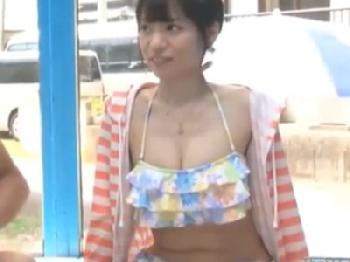 巨乳の女友達とマッサージ体験→まさかの中出し展開!!