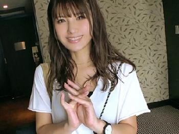 反則レベルで可愛い24歳素人!!スタイリストやってる普通の女子が自分からAVに応募して…