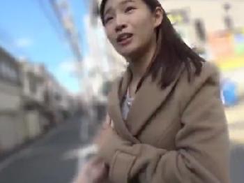 閑静な住宅街でナンパした心優しい素人女子大生とホテル密会→見た目からは想像出来ない腰振りで精液暴発!!