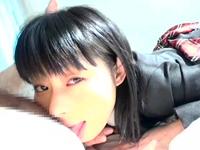 ちっさい穴が丸見えなパイパンで綺麗な色の陰毛がない女子校生の膣内に中出し