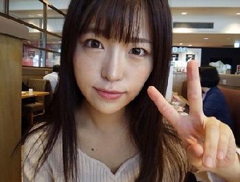 寂しがり屋だけど生意気なリアルナースが中年男のイチモツ奴隷に堕ちるまでの一部始終