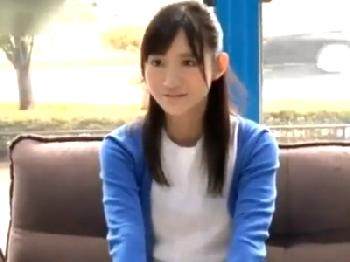 巨根とのセックス中に感想を求められてガチ羞恥素人娘