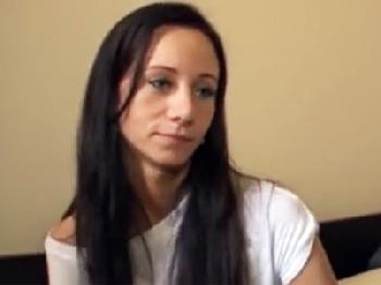 ホームステイ先のお姉さんが日本人肉棒にとても関心があり中出し交流W