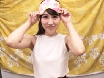 口に入れたものを当てるゲームで肉棒を咥えさせ性行為で中出し成功W