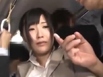 媚薬を利用する痴漢に凌辱されるお姉さん