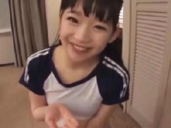 美少女が制服や体操服で苦そうにしながらちゅぱちゅぱごっくん