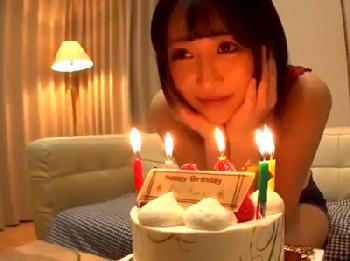 幼なじみの爆乳ちゃんと再開!!誕生日を祝って粘り強く楽しむ性行為
