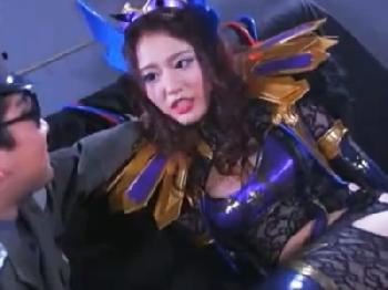 繰り返されるアクメ拷問で絶頂アクメして潮吹き晒しながら腰をクネらせ痙攣絶頂W