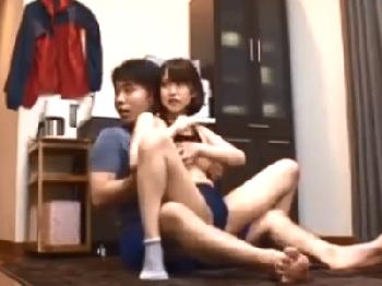 若くしてペニスが大好物な猥褻娘が精液顔面射精交尾で怒涛の絶頂体験