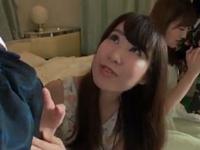 ビーチでナンパした素人娘達をホテルに連れ込み乱交パーティーW