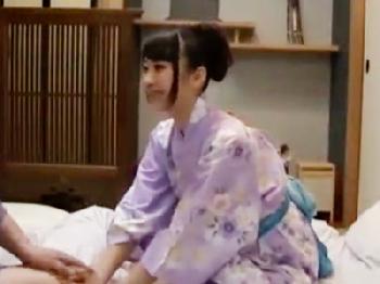 温泉旅館に来た人妻に次々とおまんこ内射精する冷酷非道なマッサージ師