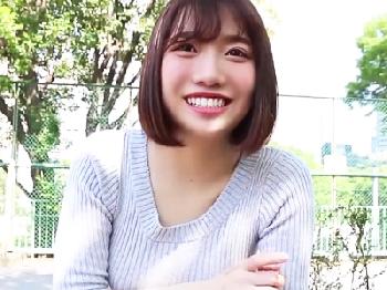 20歳にしてもの凄い女の色気だしてる美少女と粘り強くディープな性行為