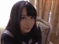 男の人を直視できない女子校生を自宅に連れ込みハメ撮り結構!!