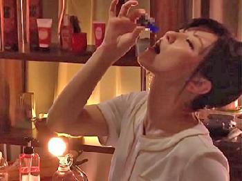 媚薬エステでエビ反り飛び跳ねが止まらない客に本番交尾