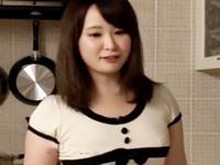 娘婿を寝取ってそのままおまんこの中にそのまま精子を射精させる美魔女