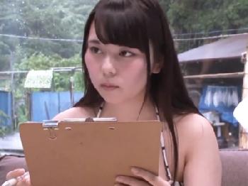 AVとは無縁そうな清純派素人娘が騙されて初の男優ペニスにヒィヒィ言わされる