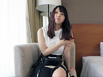 愛嬌たっぷりのエロ乳素人娘に超興奮でペニス打ち付ける