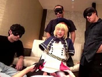 挿入され過ぎて精神崩壊!!尿失禁・潮吹き何でもアリのコスプレイヤー崩壊性交オフ会がこちら