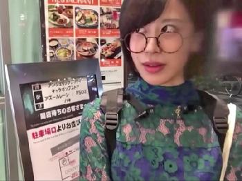 ナンパした学生さんを盗撮部屋に連れ込み即挿入