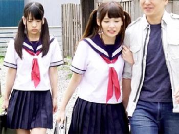 久々の兄の帰省に喜ぶ姉妹がお兄ちゃんの肉棒を奪い合い禁断性交