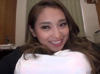 ムチッとした官能的な肉体の巨乳ギャルに生で挿入して避妊具未装着で膣内射精