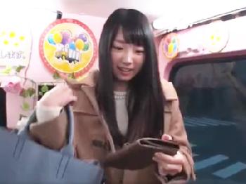 姫カットの真面目学生美少女が舐められまくって発情