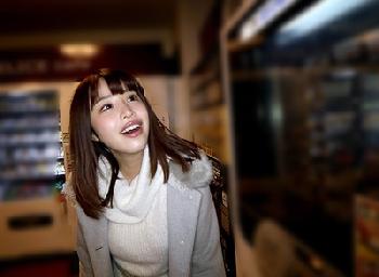 どこでも挿入するバカップルがPAの車中泊で性行為するリアルハメ撮り映像