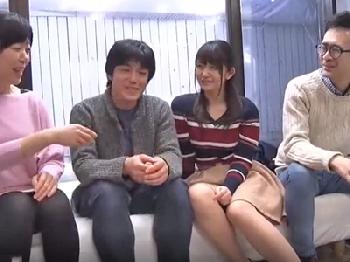 弟のために擬似SEX→性的興奮しだしてコンドーム未装着の膣内射精交尾