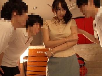 エロ少年たちに秘密の弱みを掴まれて…慰み者になった女教師