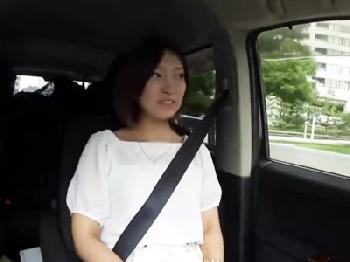 初出演から淫靡な狂乱絶頂を披露してくれた素人お姉さんに連続射精!!