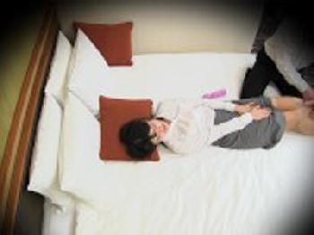 素人女性会社員が盗撮されているとは知らずに同僚とセックス