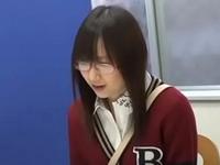 バイトの面接にやってきた眼鏡女子が冷酷店長に性的凌辱される