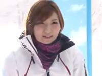 女子大生がサークル仲間と素股体験→勢い余った挿入オメコに挿入したまま射精に呆然!!