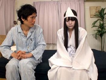 処女のまま亡くなってしまった女子の霊たちを成仏させる霊界性行為