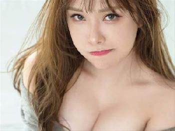 【絵麗奈】世界初の香港出身AV女優がデビュー!!性的魅力が溢れた肉体の色白ハイスペックボディは必見!!