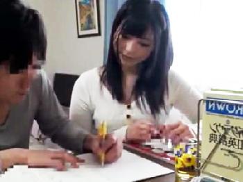 受験のストレスから優しい家庭教師を性的暴行する生徒W