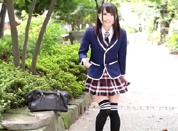 天使レベルの美少女女子校生と甘く情熱的な中出し性交