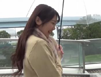可憐な現役女子校生といちゃつきながらホテル個人撮影
