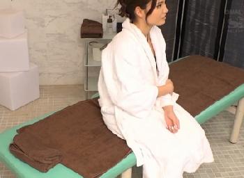 と聞かされてきた美女→禁欲中の身体を刺激されて性的欲望開放する色情狂3Pへ