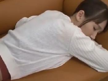 無防備晒してるお姉さんへ婦女暴行するのは男の義務