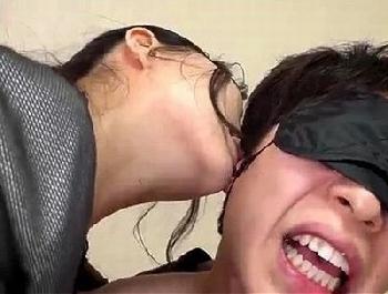 マゾヒスティックな性癖の男を興奮させる術を知ってる痴女お姉さんの淫語交尾