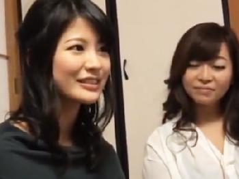 夫に内緒で中年男性たちと中出し乱交楽しむビッチ妻