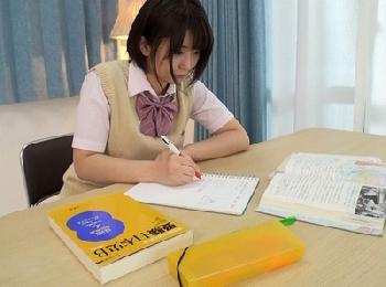 優等生なのに中身は色情狂!!放課後はワレメ内部へ直接射精を求めてくる陰毛がない女子校生